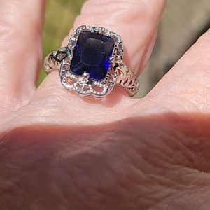 Fragrant Jewel ring